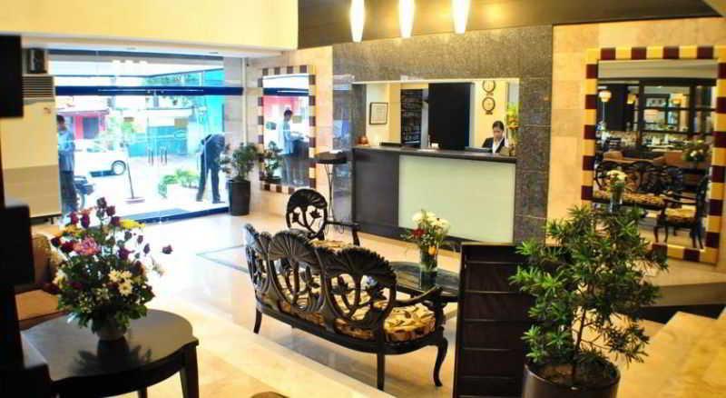 Fersal Hotel Malakas, Quezon City Exterior photo